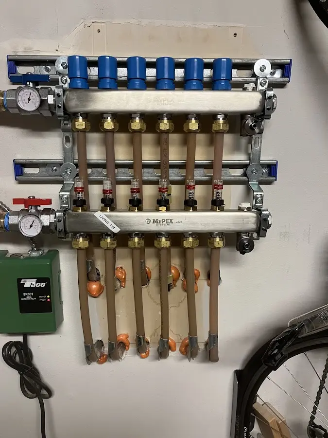 Plumber performing Leak Detection at a residential property in Silver Lake